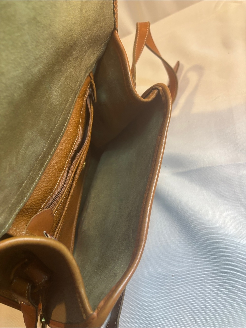 Dooney & Bourke Taupe Leather Shoulder Bag with Tan Trim - Picture 3 of 4